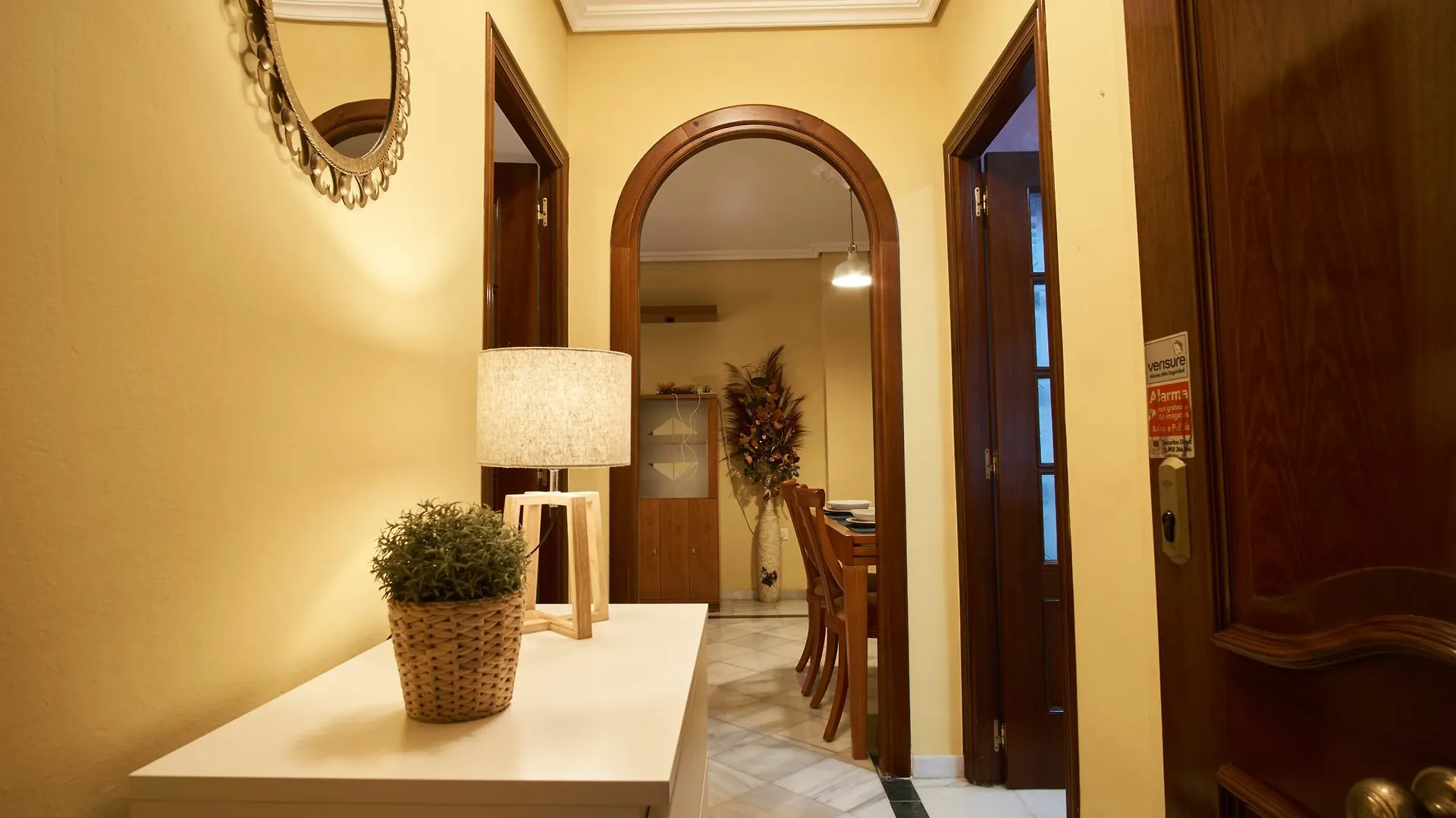 Amplio Apartamento En Casco Historico Seville