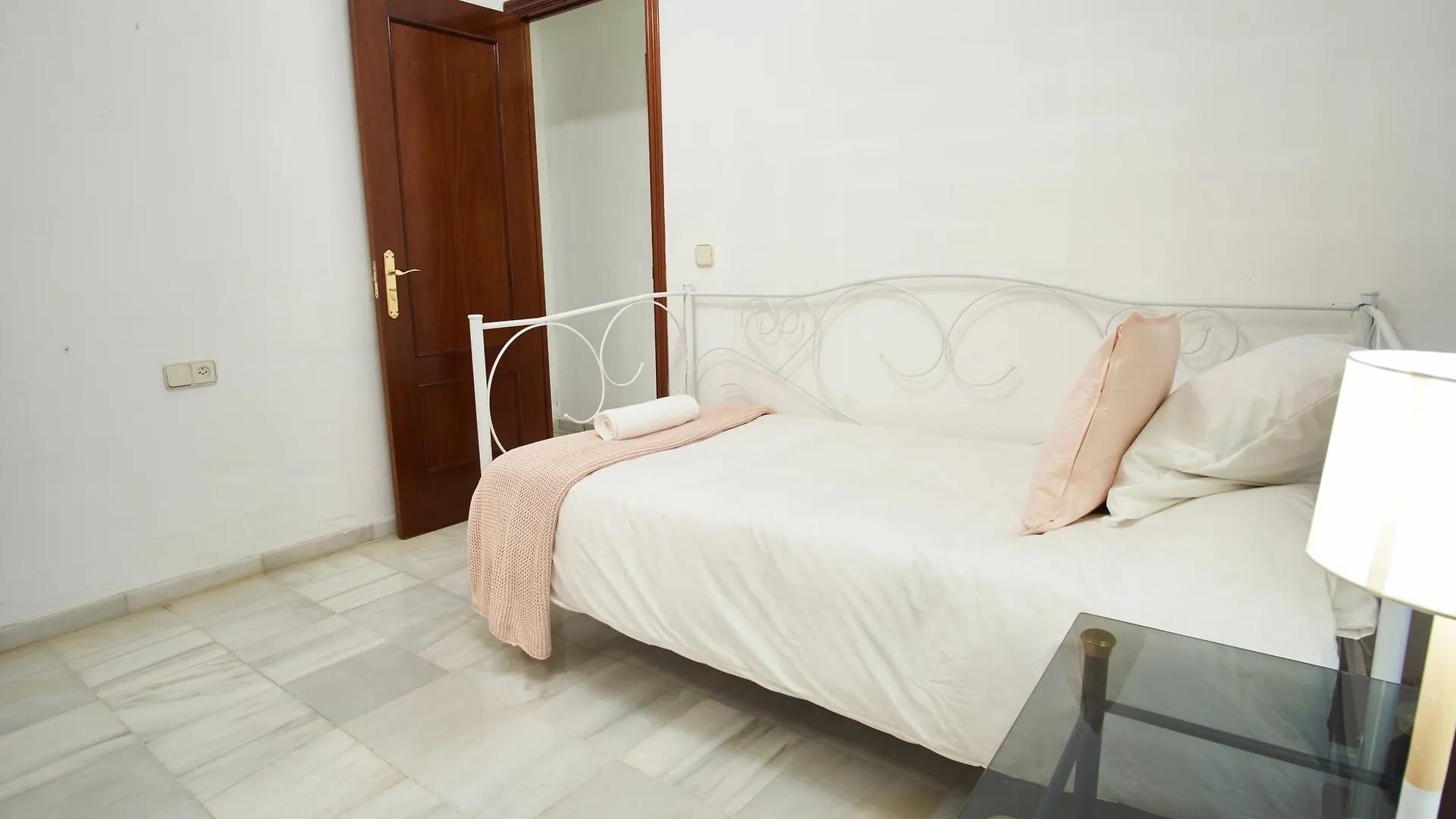 Amplio Apartamento En Casco Historico Sevilla
